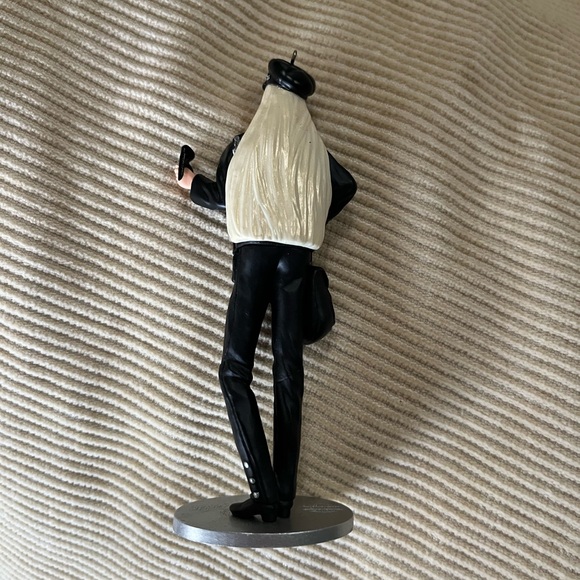 Vintage Hallmark Keepsake Barbie - Picture 4 of 6